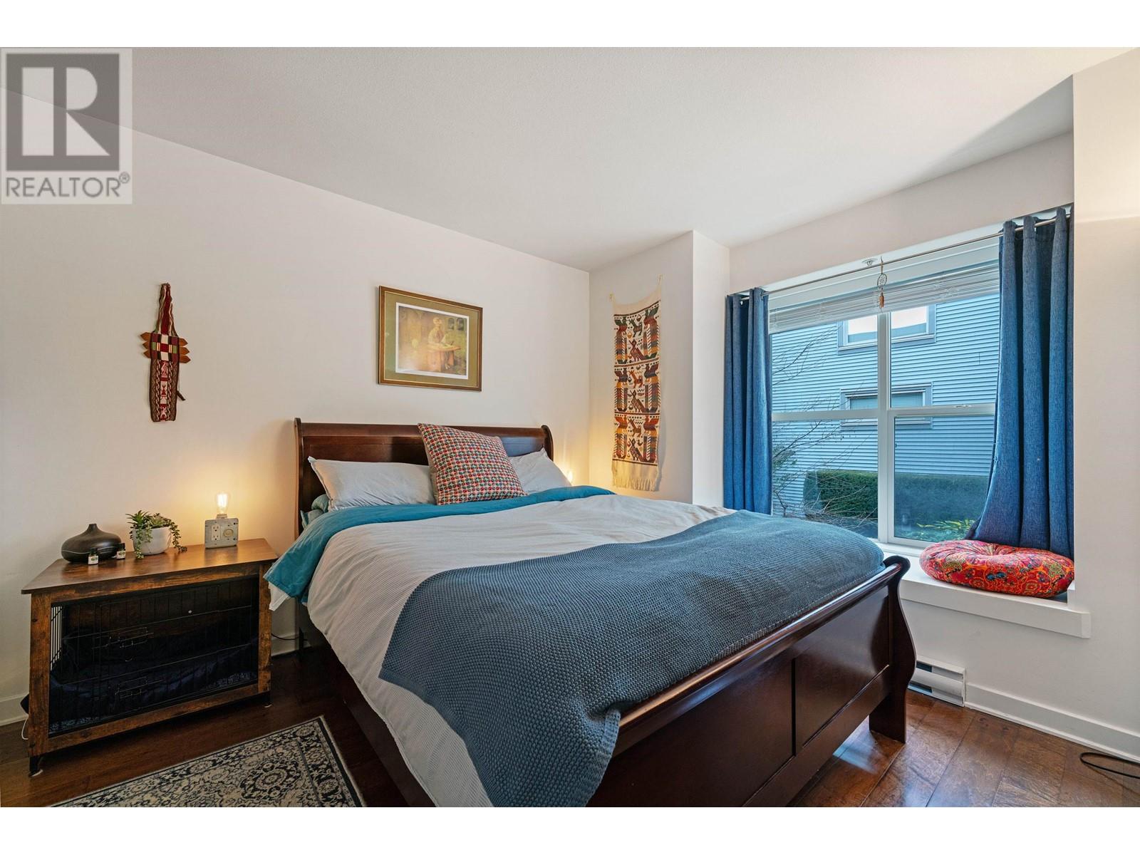 Listing Picture 6 of 40 : 11 3737 PENDER STREET, Burnaby / 本拿比 - 魯藝地產 Yvonne Lu Group - MLS Medallion Club Member