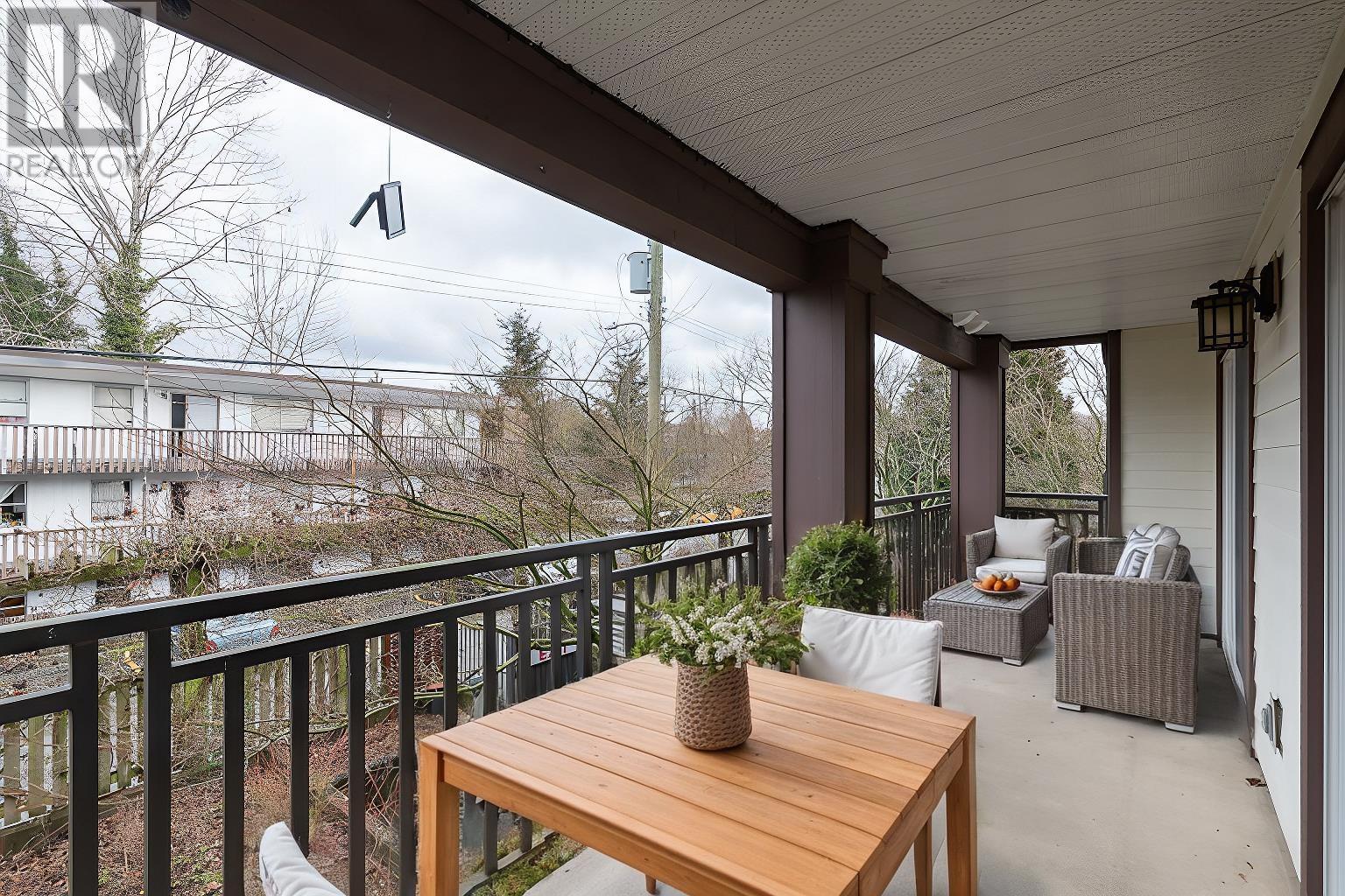 Listing Picture 19 of 24 : 201 1533 E 8TH AVENUE, Vancouver / 溫哥華 - 魯藝地產 Yvonne Lu Group - MLS Medallion Club Member