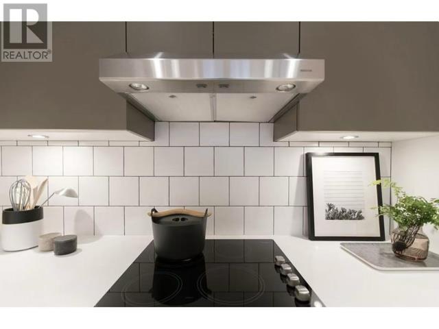 Listing Picture 3 of 16 : 211 9228 SLOPES MEWS, Richmond / 烈治文 - 魯藝地產 Yvonne Lu Group - MLS Medallion Club Member