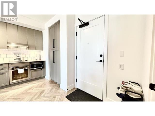 Listing Picture 6 of 16 : 211 9228 SLOPES MEWS, Richmond / 烈治文 - 魯藝地產 Yvonne Lu Group - MLS Medallion Club Member