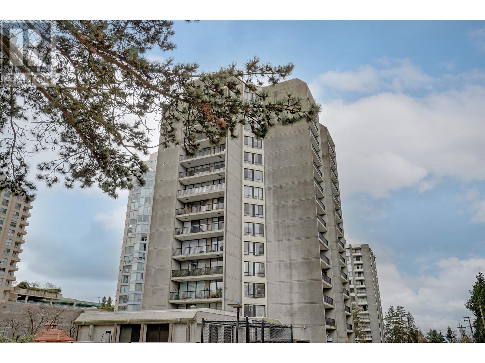 702 710 Seventh Avenue, New Westminster, British Columbia  V3M 5V3 - Photo 1 - R2969995