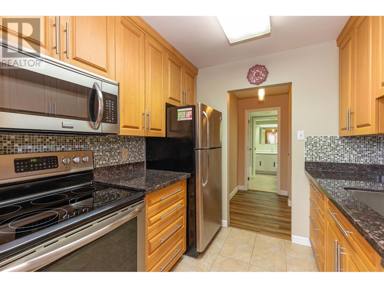 702 710 Seventh Avenue, New Westminster, British Columbia  V3M 5V3 - Photo 7 - R2969995