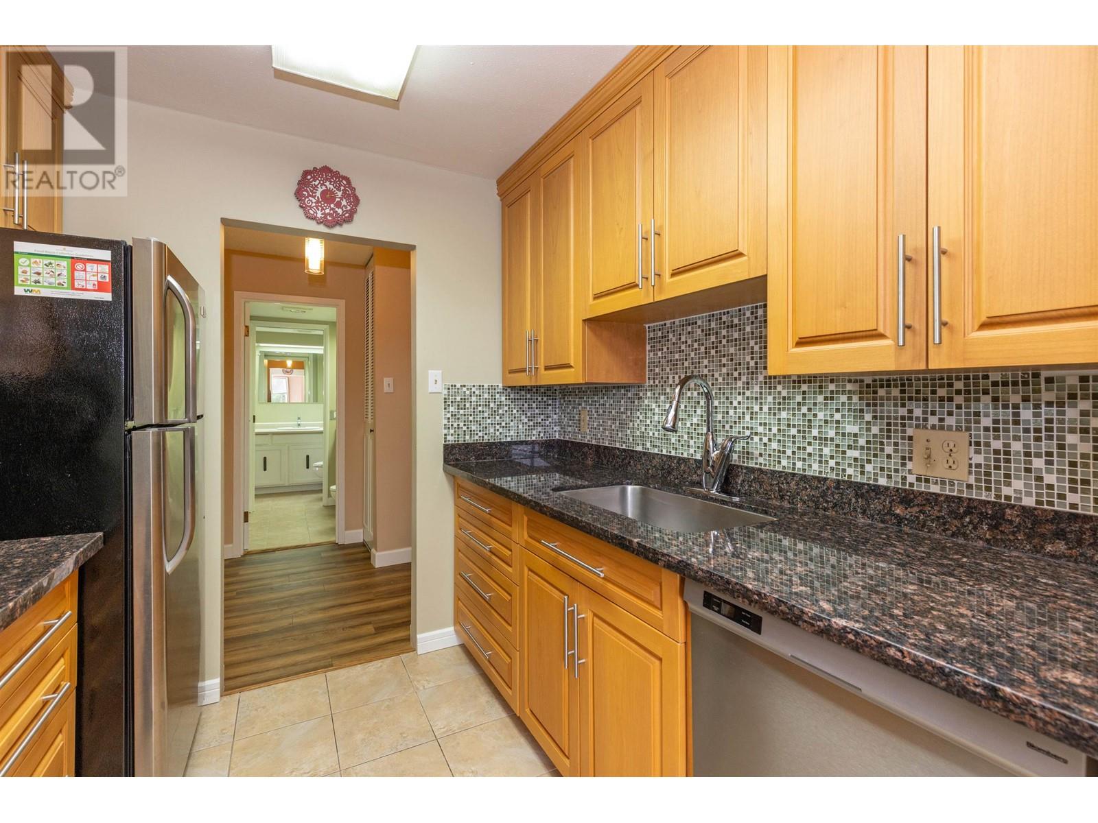 702 710 Seventh Avenue, New Westminster, British Columbia  V3M 5V3 - Photo 8 - R2969995