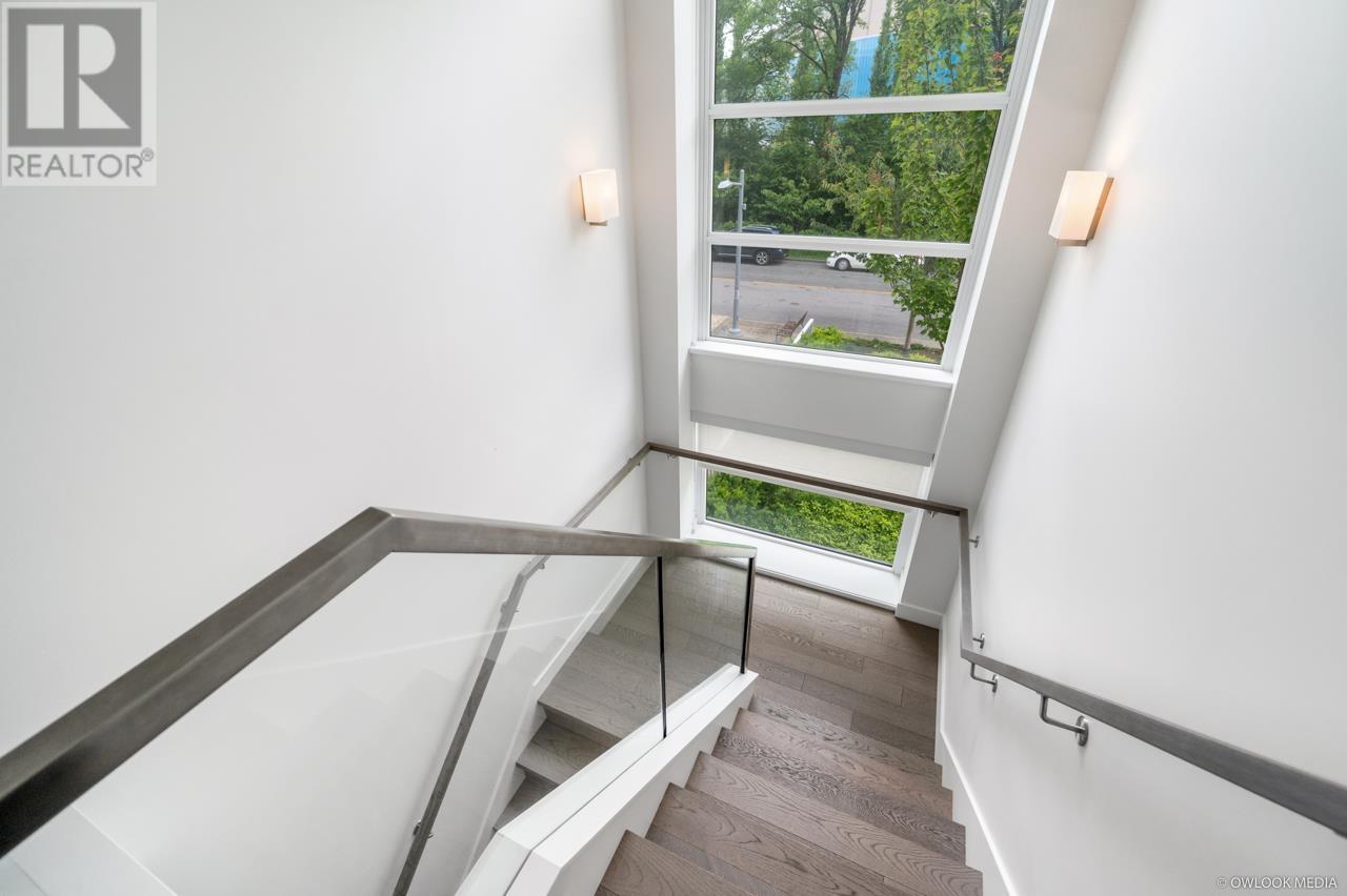 Listing Picture 17 of 38 : 105 6622 PEARSON WAY, Richmond / 烈治文 - 魯藝地產 Yvonne Lu Group - MLS Medallion Club Member