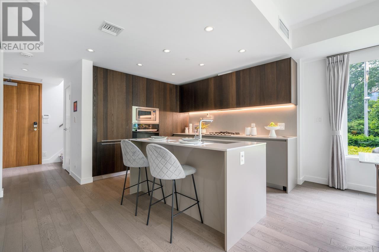 Listing Picture 9 of 38 : 105 6622 PEARSON WAY, Richmond / 烈治文 - 魯藝地產 Yvonne Lu Group - MLS Medallion Club Member