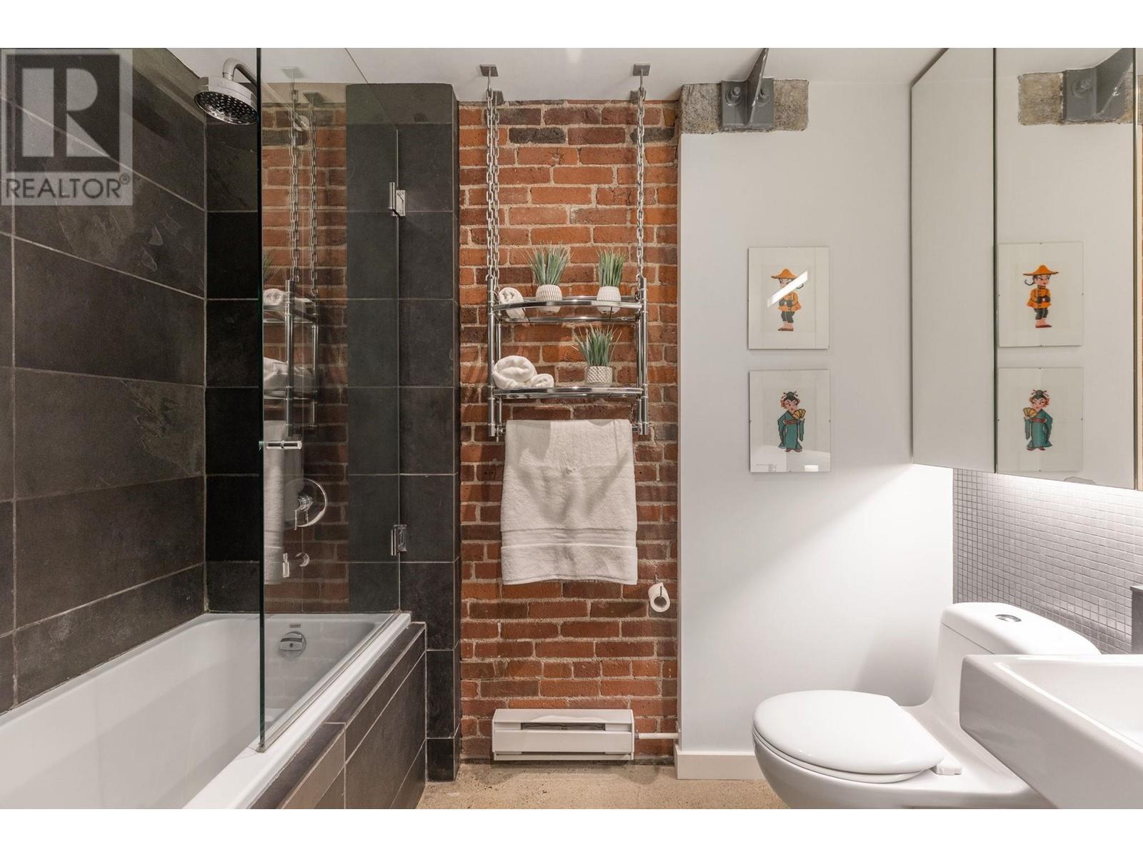 Listing Picture 17 of 30 : 503 53 W HASTINGS STREET, Vancouver / 溫哥華 - 魯藝地產 Yvonne Lu Group - MLS Medallion Club Member