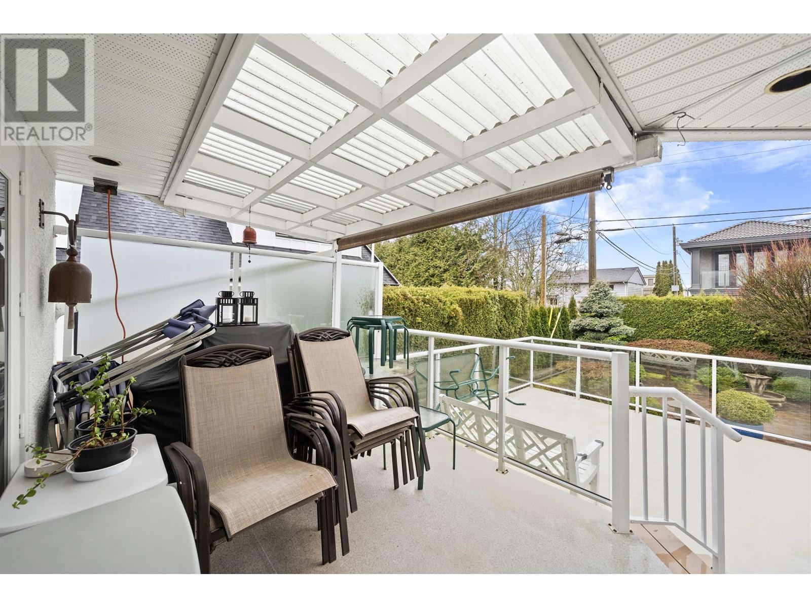 Listing Picture 10 of 31 : 8511 FAIRFAX CRESCENT, Richmond / 烈治文 - 魯藝地產 Yvonne Lu Group - MLS Medallion Club Member