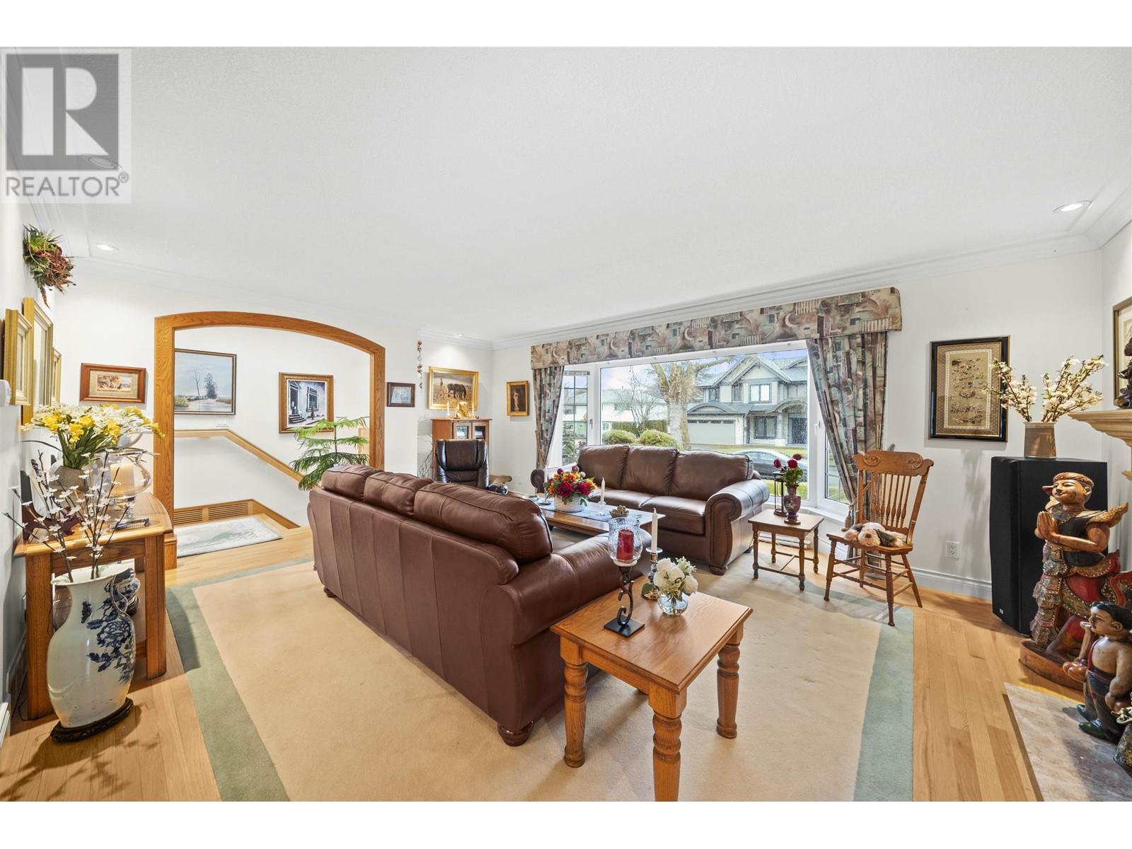 Listing Picture 12 of 31 : 8511 FAIRFAX CRESCENT, Richmond / 烈治文 - 魯藝地產 Yvonne Lu Group - MLS Medallion Club Member