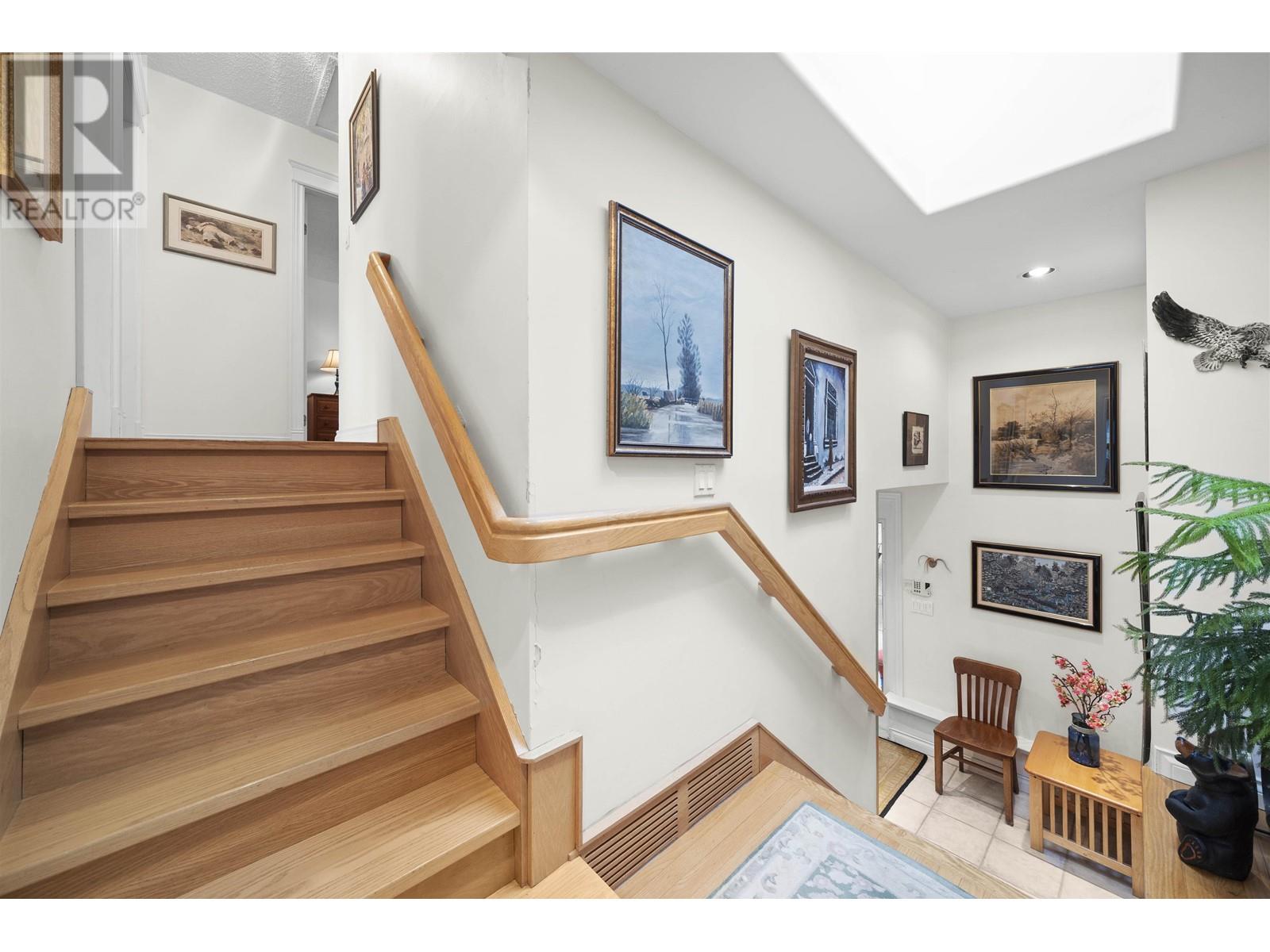 Listing Picture 15 of 31 : 8511 FAIRFAX CRESCENT, Richmond / 烈治文 - 魯藝地產 Yvonne Lu Group - MLS Medallion Club Member