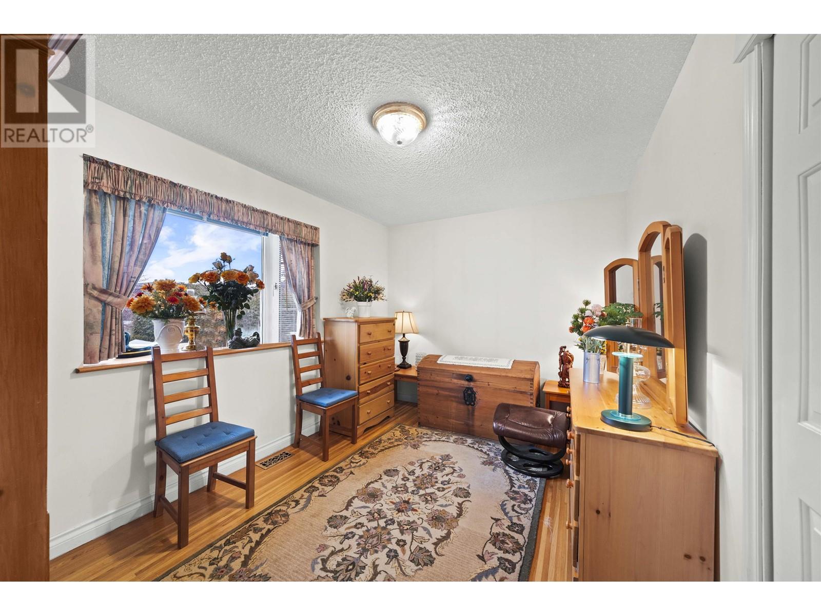 Listing Picture 19 of 31 : 8511 FAIRFAX CRESCENT, Richmond / 烈治文 - 魯藝地產 Yvonne Lu Group - MLS Medallion Club Member