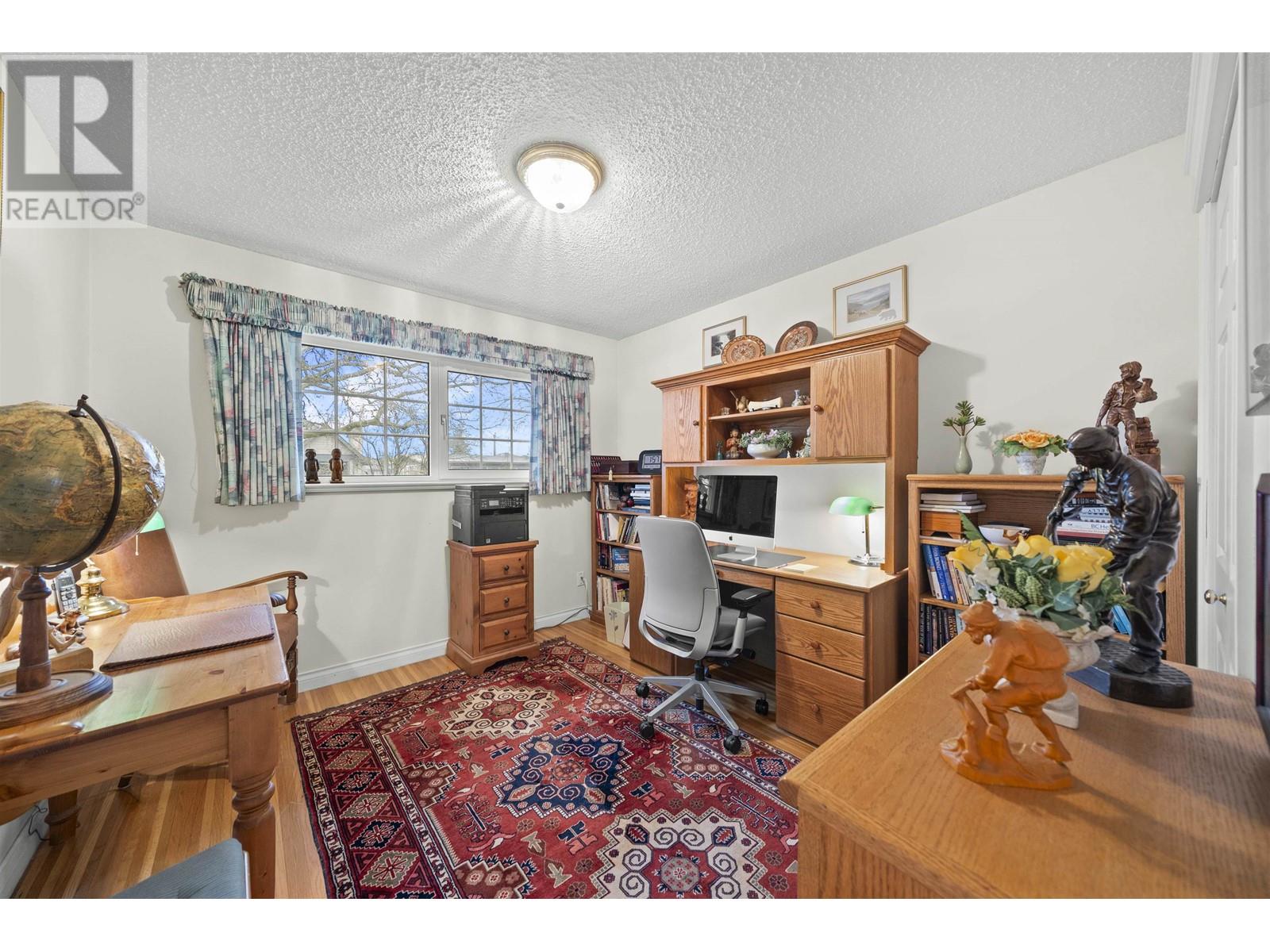 Listing Picture 20 of 31 : 8511 FAIRFAX CRESCENT, Richmond / 烈治文 - 魯藝地產 Yvonne Lu Group - MLS Medallion Club Member