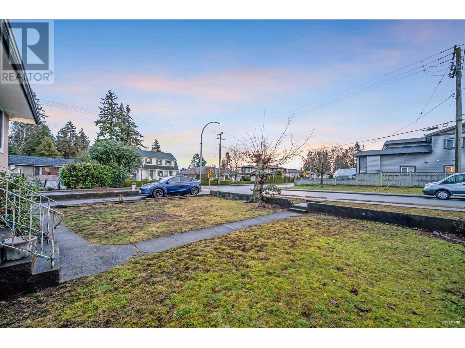 Property at 7993 EDMONDS STREET image 3