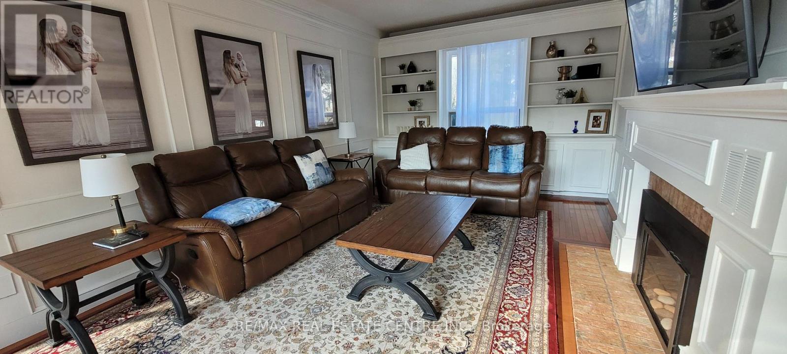 2010 Cameron Drive, Milton (Brookville/haltonville), Ontario  L0P 1B0 - Photo 3 - W11986294