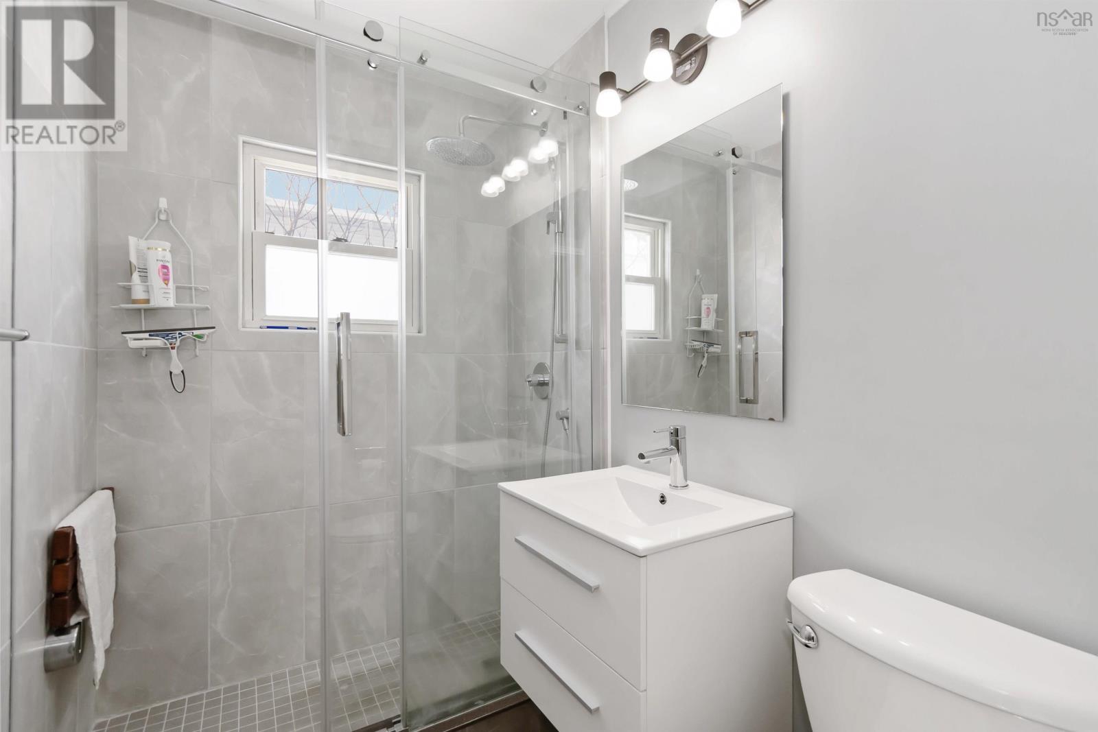 11 Greenwood Street, Bridgewater, Nova Scotia  B4V 2M8 - Photo 15 - 202503493