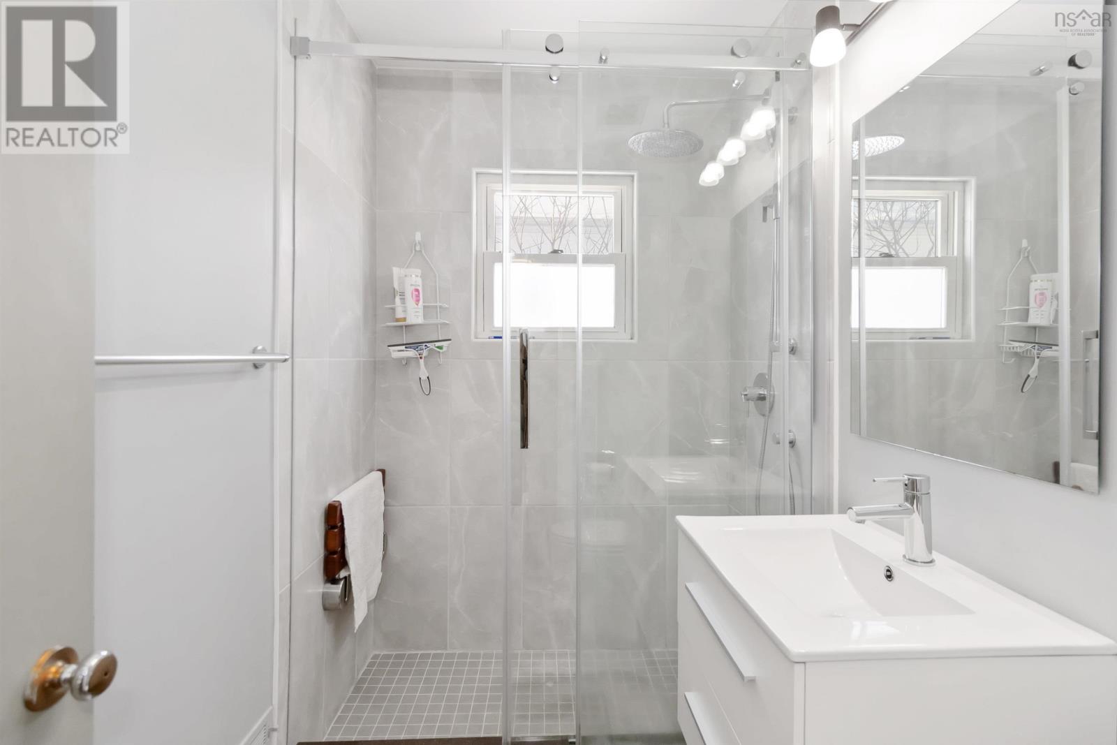 11 Greenwood Street, Bridgewater, Nova Scotia  B4V 2M8 - Photo 16 - 202503493