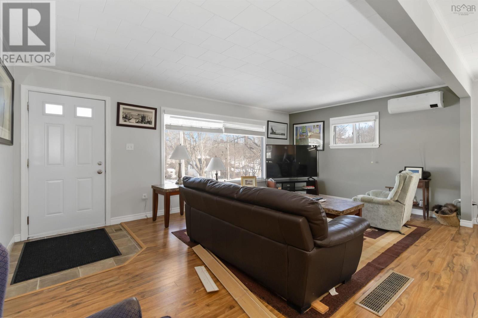 11 Greenwood Street, Bridgewater, Nova Scotia  B4V 2M8 - Photo 4 - 202503493