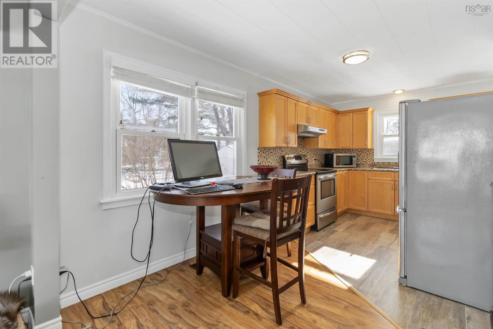 11 Greenwood Street, Bridgewater, Nova Scotia  B4V 2M8 - Photo 7 - 202503493