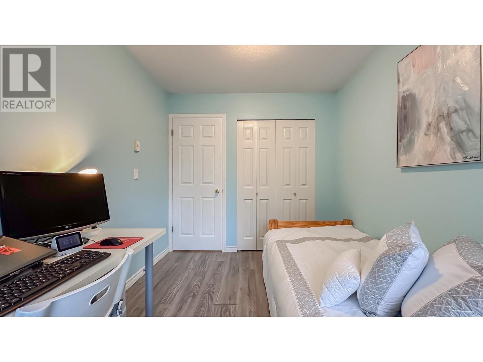 Listing Picture 20 of 33 : 2 7170 ANTRIM AVENUE, Burnaby / 本拿比 - 魯藝地產 Yvonne Lu Group - MLS Medallion Club Member