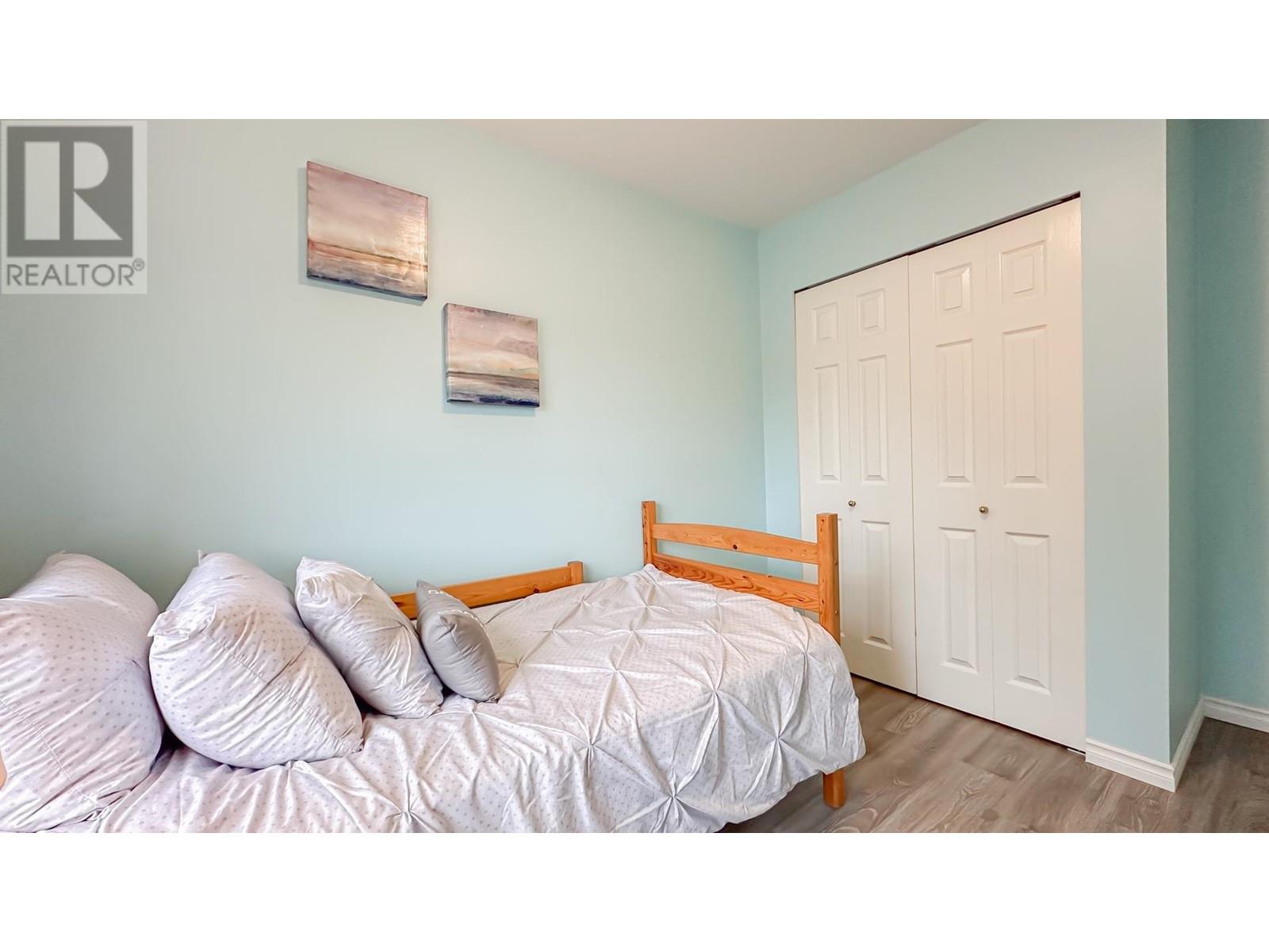 Listing Picture 22 of 33 : 2 7170 ANTRIM AVENUE, Burnaby / 本拿比 - 魯藝地產 Yvonne Lu Group - MLS Medallion Club Member