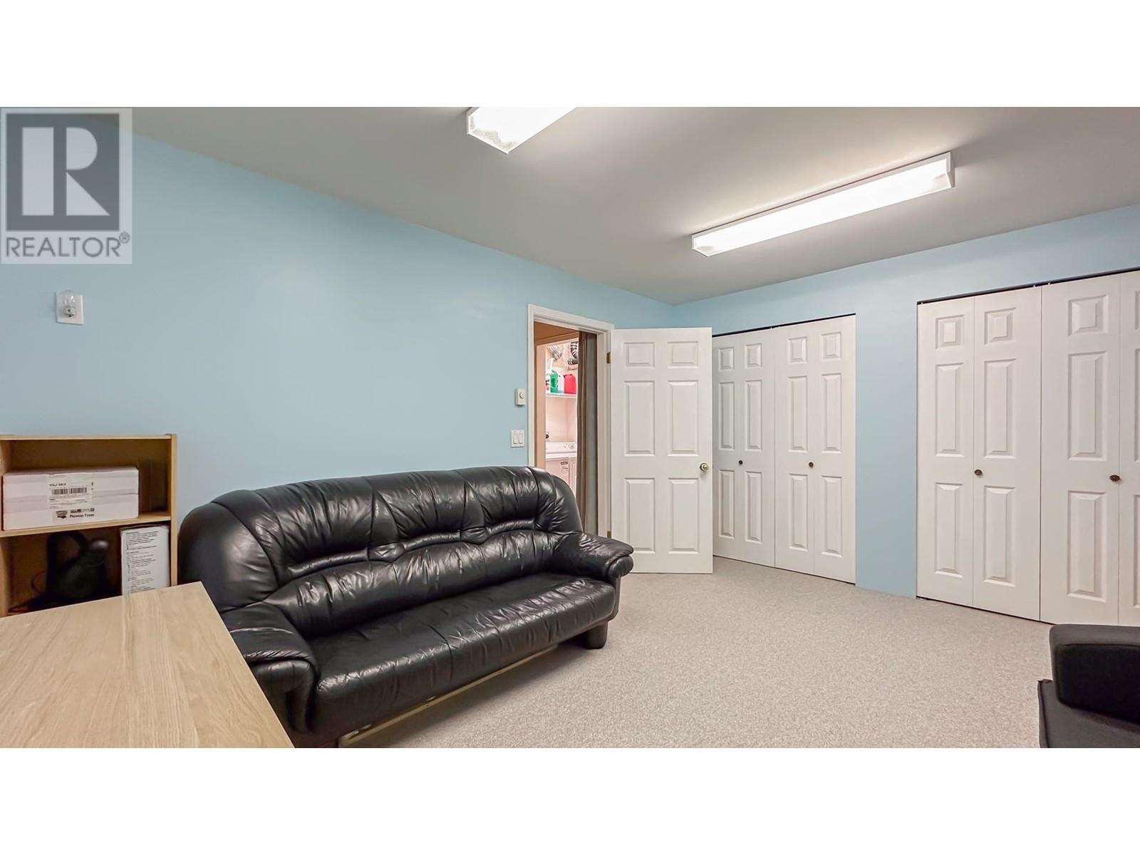 Listing Picture 26 of 33 : 2 7170 ANTRIM AVENUE, Burnaby / 本拿比 - 魯藝地產 Yvonne Lu Group - MLS Medallion Club Member