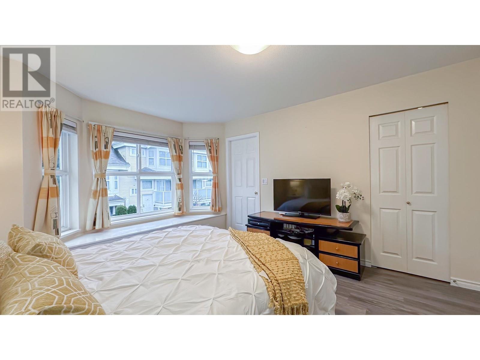 Listing Picture 16 of 33 : 2 7170 ANTRIM AVENUE, Burnaby / 本拿比 - 魯藝地產 Yvonne Lu Group - MLS Medallion Club Member