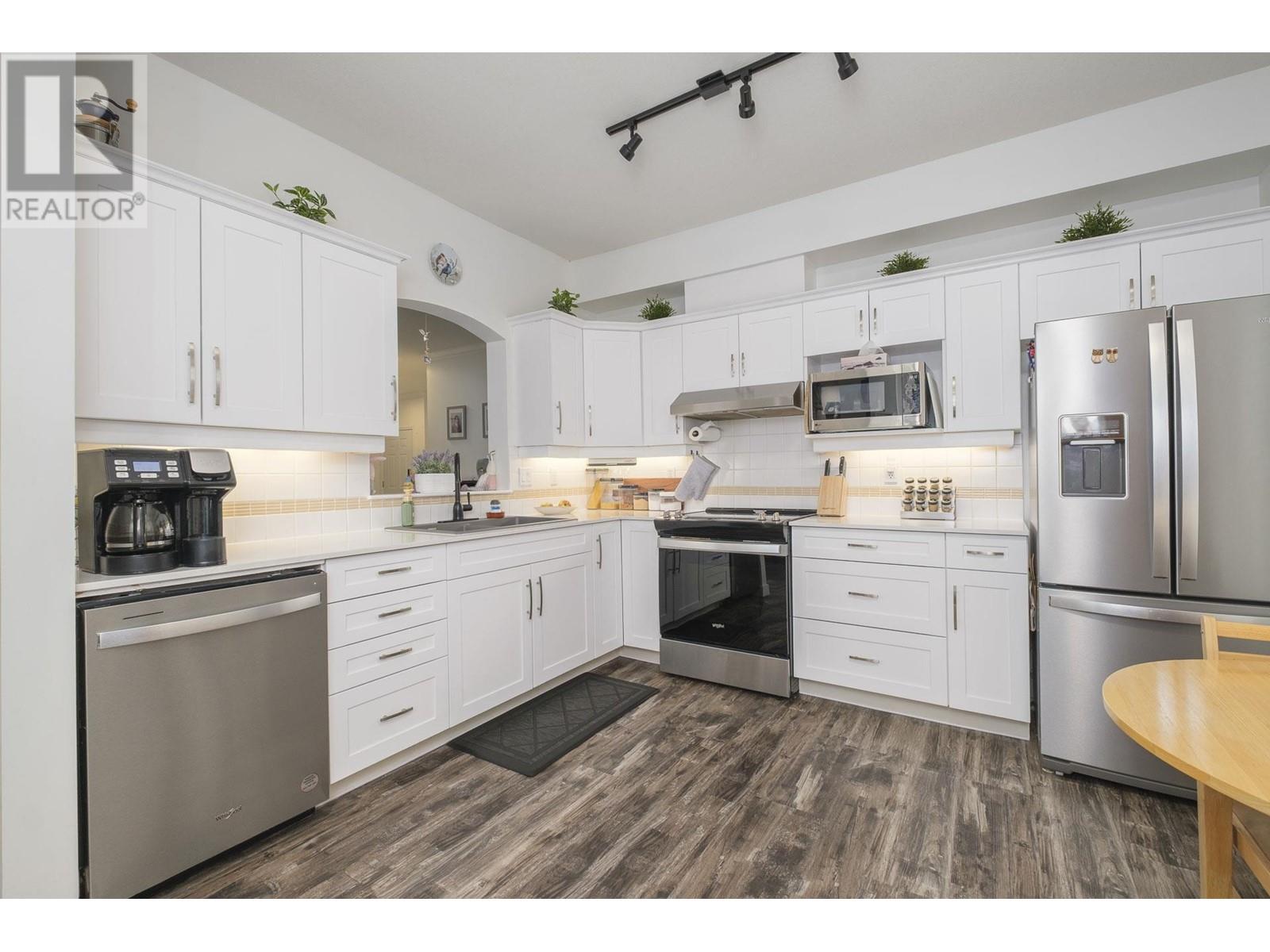 208 3098 Guildford Way, Coquitlam, British Columbia  V3B 7W8 - Photo 11 - R2970025