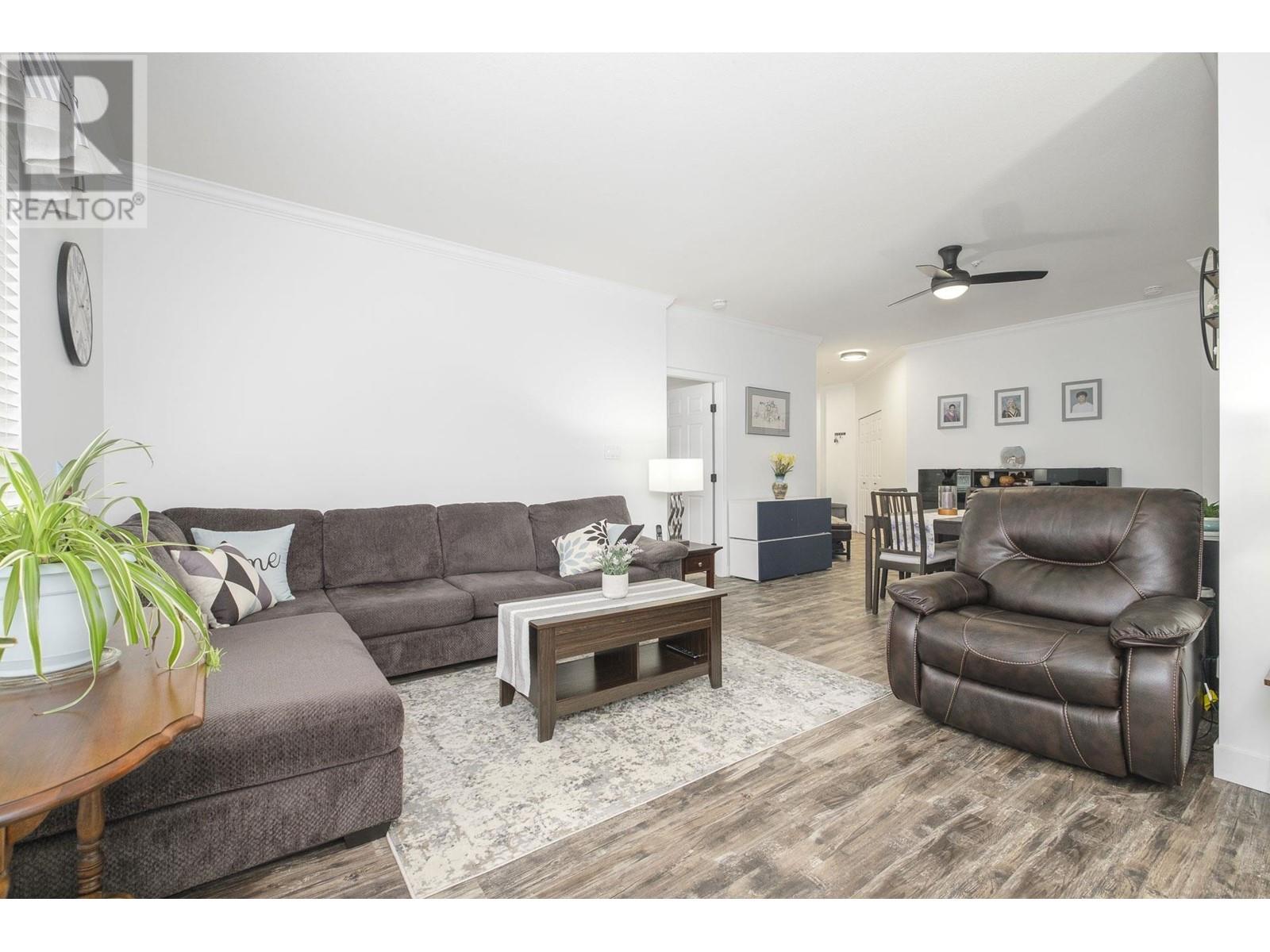 208 3098 Guildford Way, Coquitlam, British Columbia  V3B 7W8 - Photo 6 - R2970025
