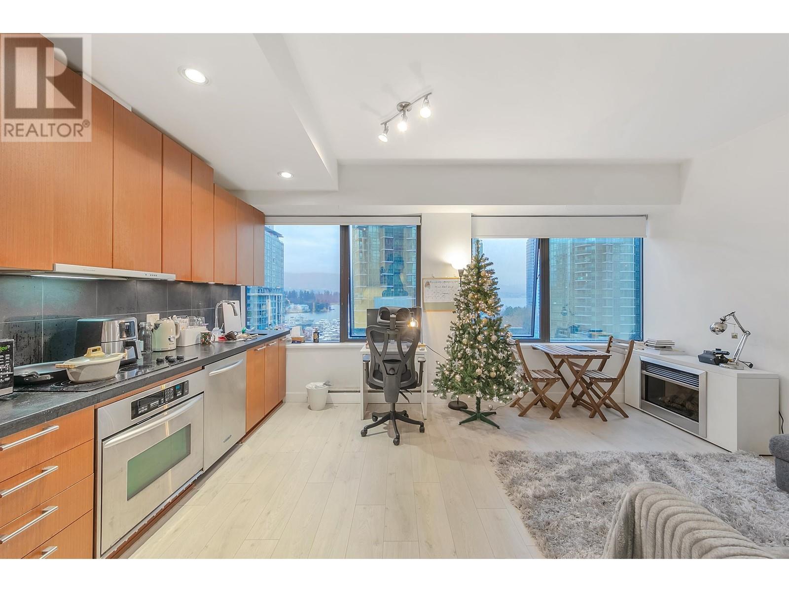 Property at 503 1333 W GEORGIA STREET image 3