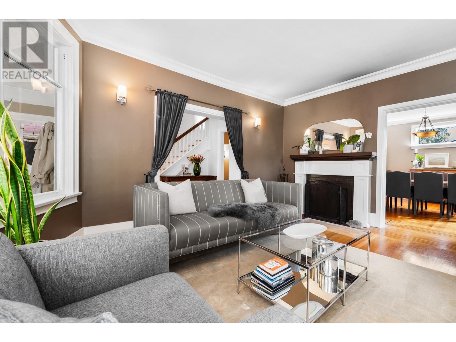 Listing Picture 10 of 40 : 2066 W 42ND AVENUE, Vancouver / 溫哥華 - 魯藝地產 Yvonne Lu Group - MLS Medallion Club Member