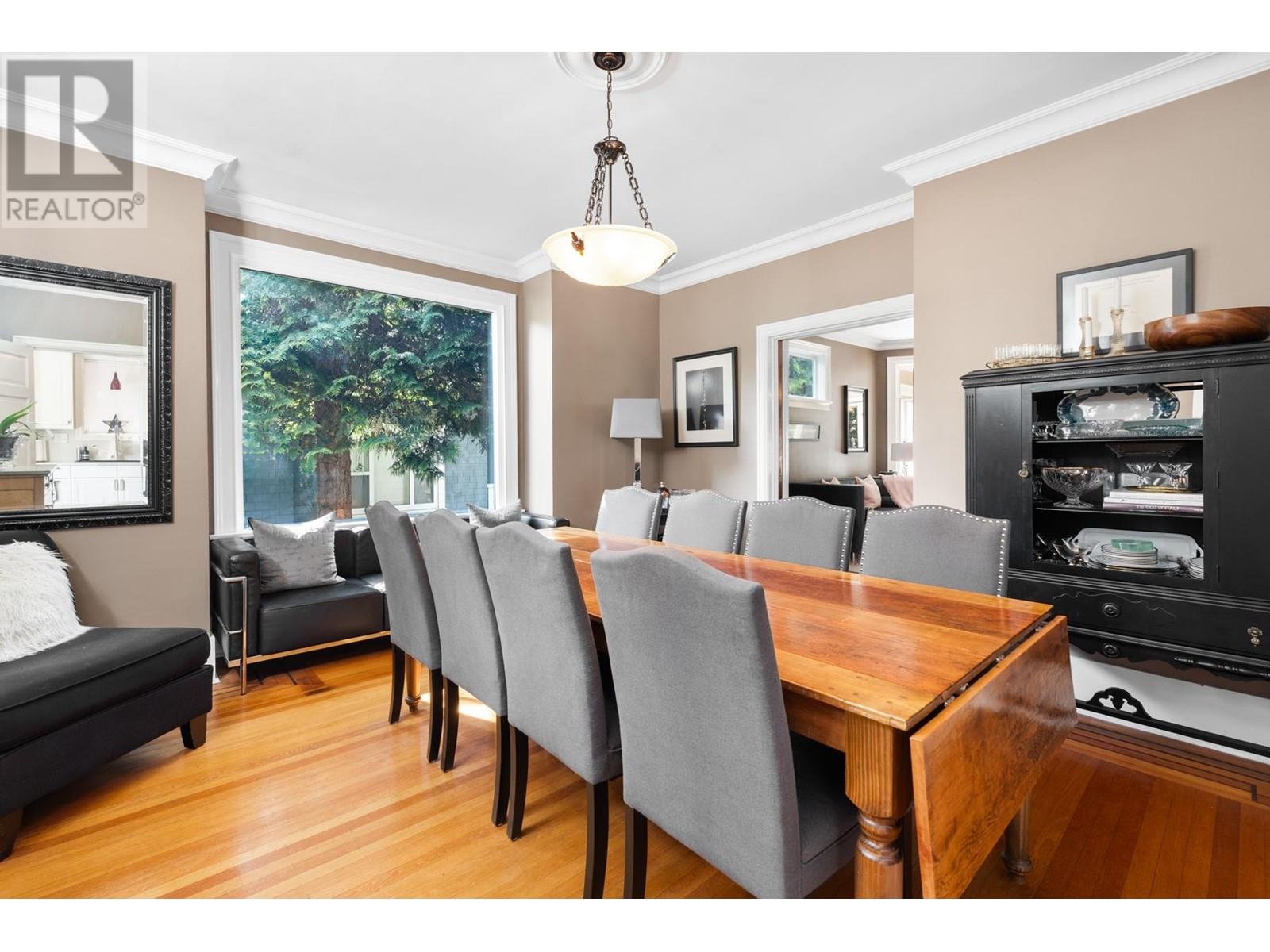 Listing Picture 14 of 40 : 2066 W 42ND AVENUE, Vancouver / 溫哥華 - 魯藝地產 Yvonne Lu Group - MLS Medallion Club Member