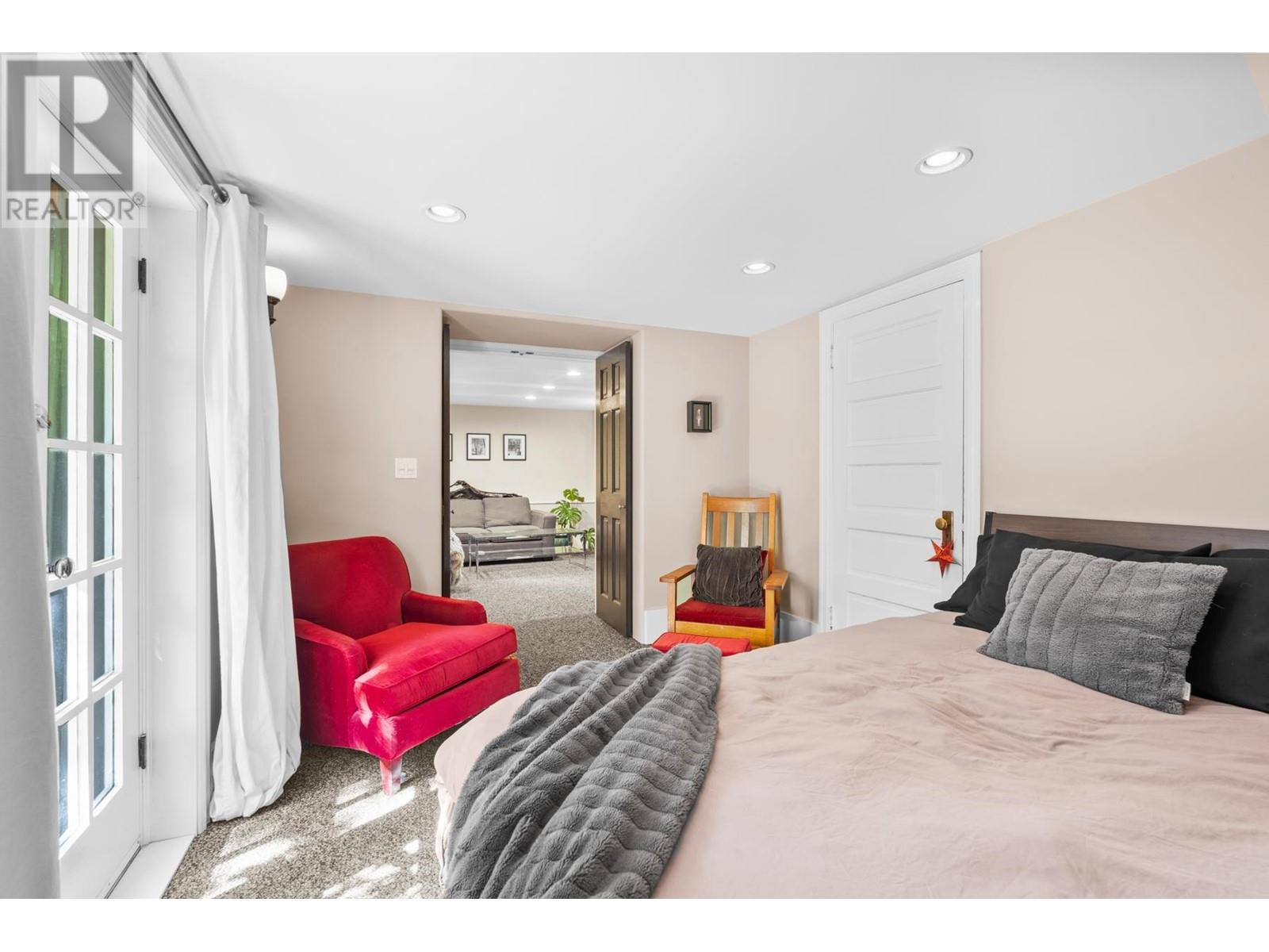 Listing Picture 39 of 40 : 2066 W 42ND AVENUE, Vancouver / 溫哥華 - 魯藝地產 Yvonne Lu Group - MLS Medallion Club Member