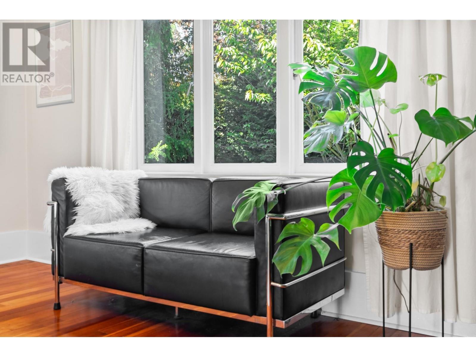 Listing Picture 8 of 40 : 2066 W 42ND AVENUE, Vancouver / 溫哥華 - 魯藝地產 Yvonne Lu Group - MLS Medallion Club Member