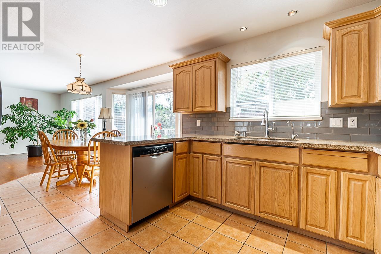 22102 122 Avenue, Maple Ridge, British Columbia  V2X 3X6 - Photo 10 - R2970078