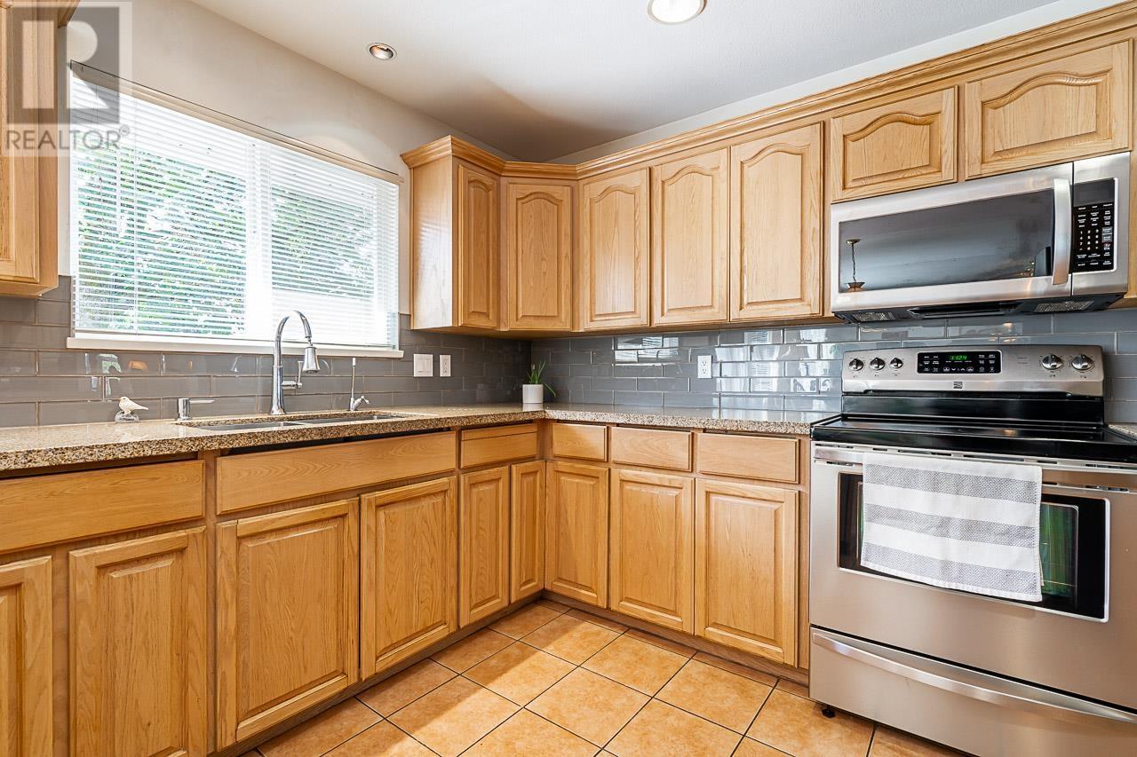 22102 122 Avenue, Maple Ridge, British Columbia  V2X 3X6 - Photo 11 - R2970078