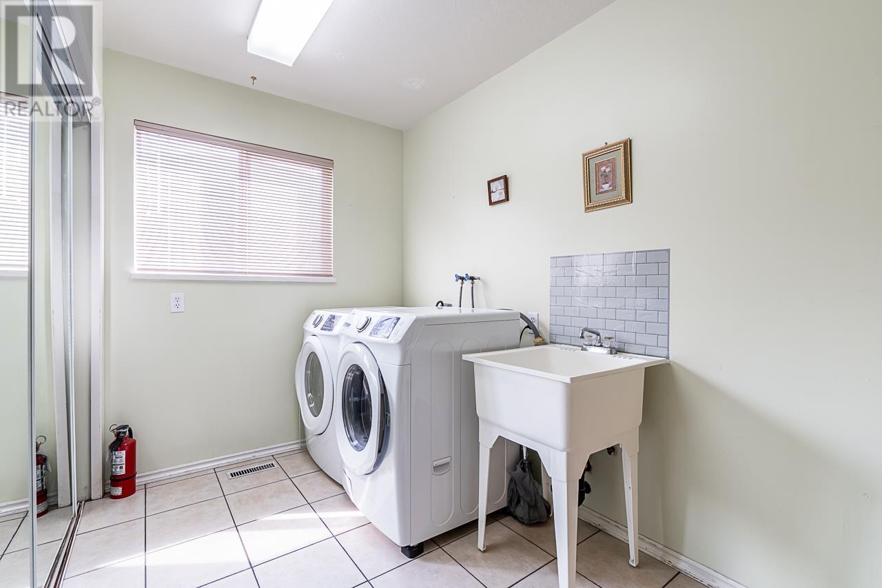 22102 122 Avenue, Maple Ridge, British Columbia  V2X 3X6 - Photo 14 - R2970078