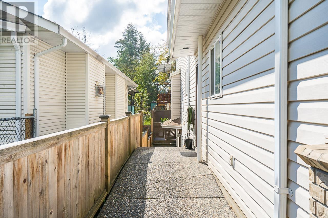 22102 122 Avenue, Maple Ridge, British Columbia  V2X 3X6 - Photo 23 - R2970078