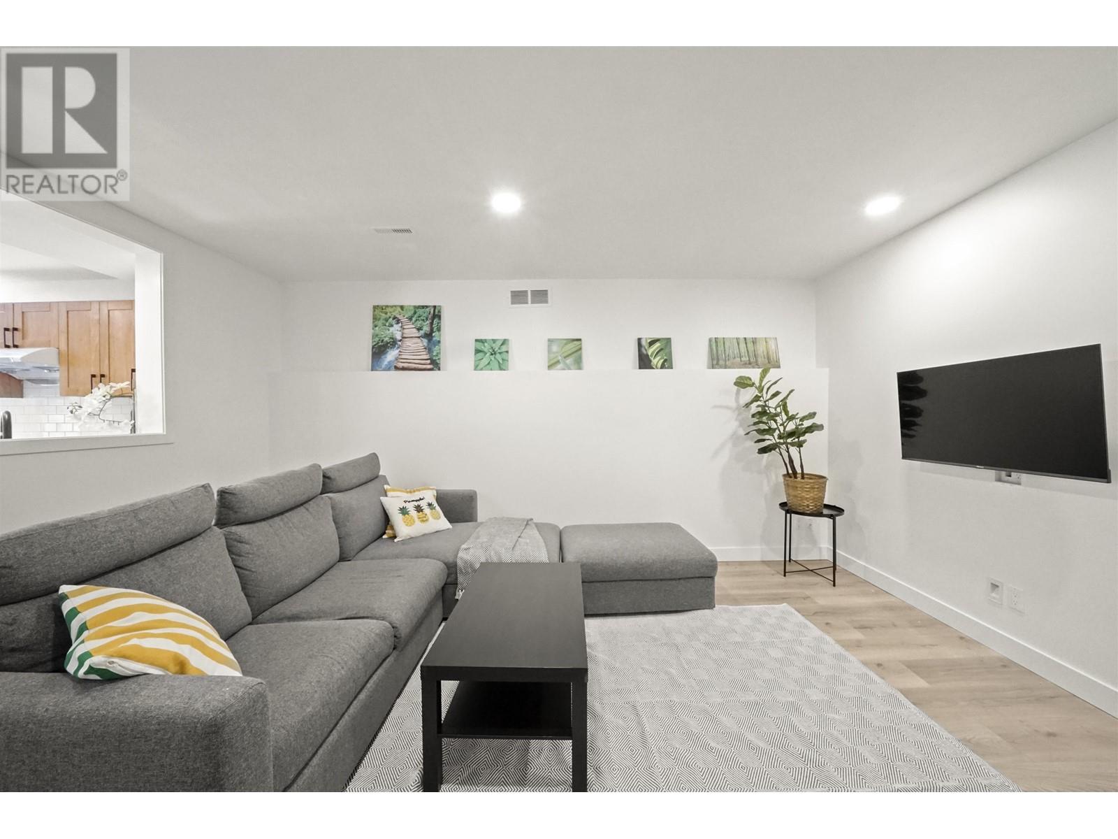 1551 Alpine Lane, Coquitlam, British Columbia  V3E 3A5 - Photo 32 - R2970085