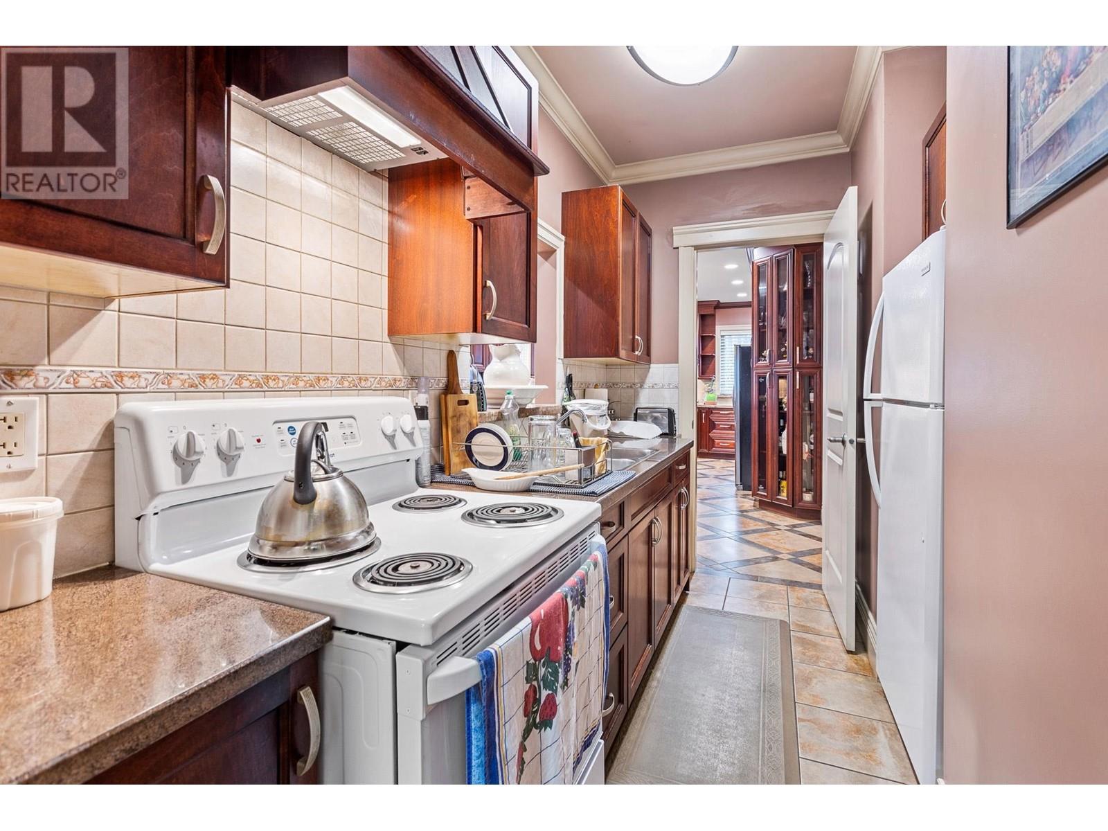 2701 St George Street, Port Moody, British Columbia  V3H 2H1 - Photo 10 - R2970094