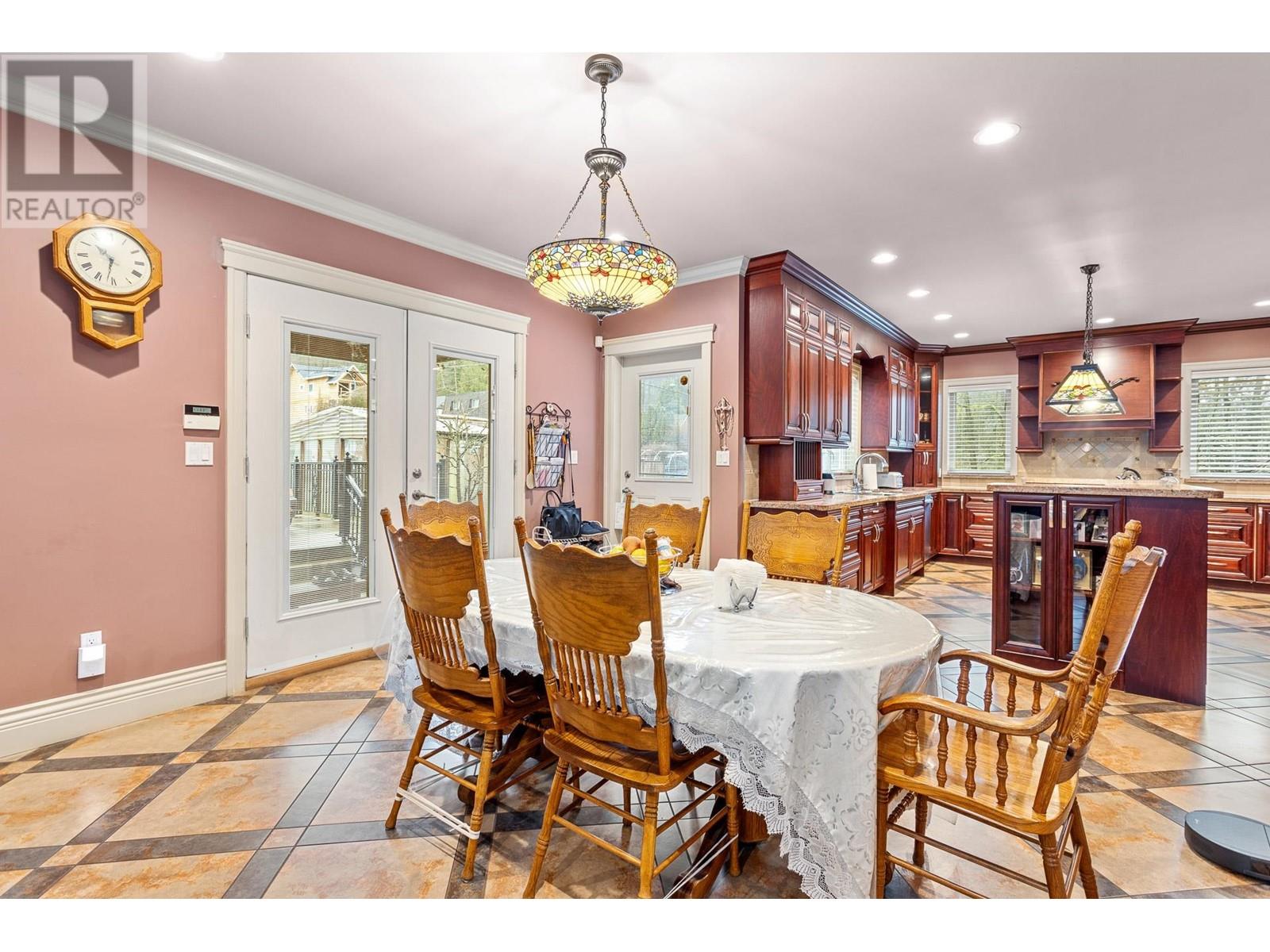 2701 St George Street, Port Moody, British Columbia  V3H 2H1 - Photo 6 - R2970094