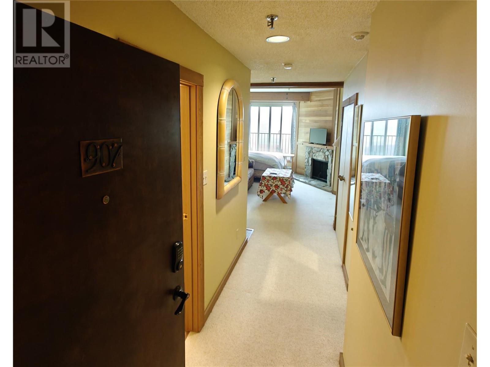 7470 Porcupine Road Unit# 907 Big White Photo 3