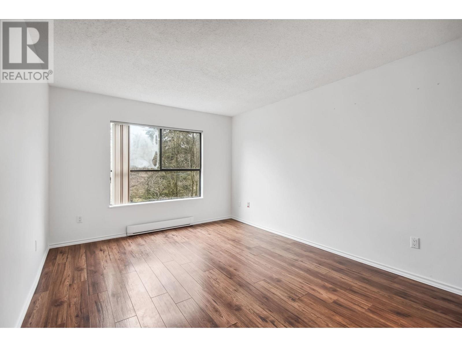 Listing Picture 18 of 26 : 202 7411 MINORU BOULEVARD, Richmond / 烈治文 - 魯藝地產 Yvonne Lu Group - MLS Medallion Club Member