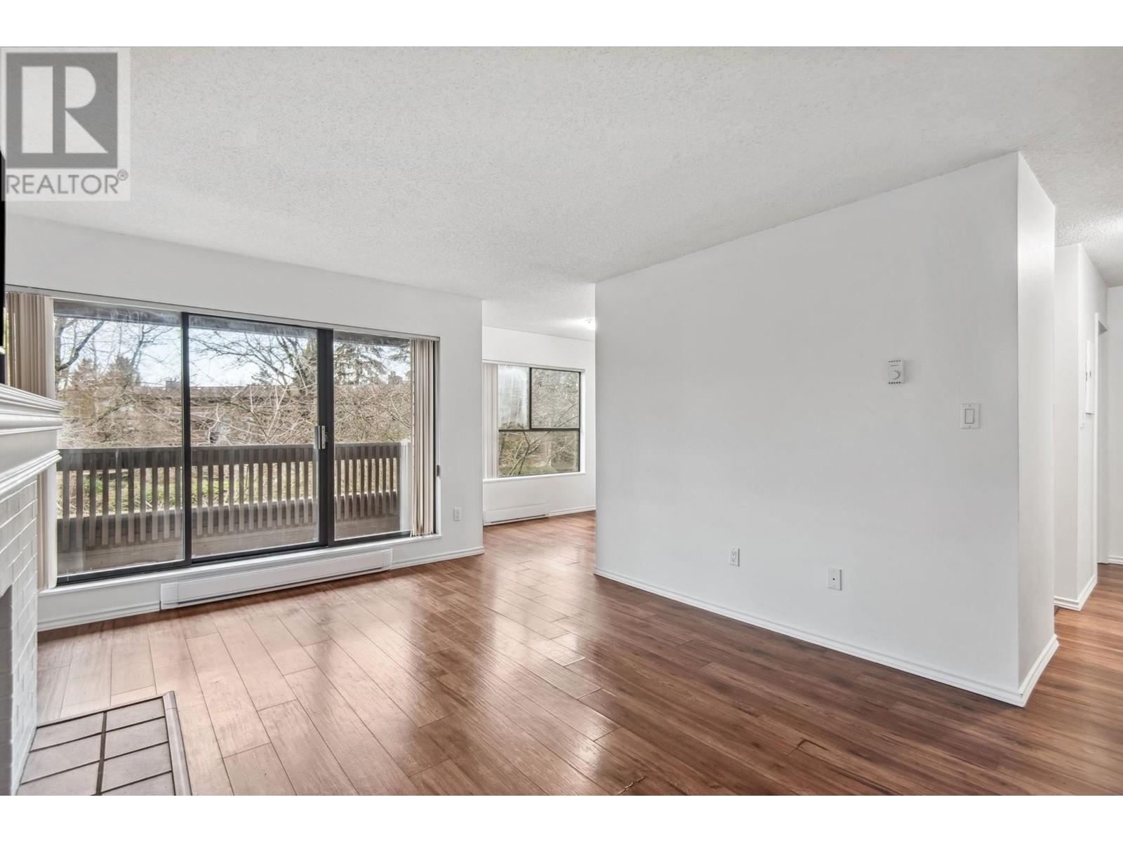 Listing Picture 5 of 26 : 202 7411 MINORU BOULEVARD, Richmond / 烈治文 - 魯藝地產 Yvonne Lu Group - MLS Medallion Club Member