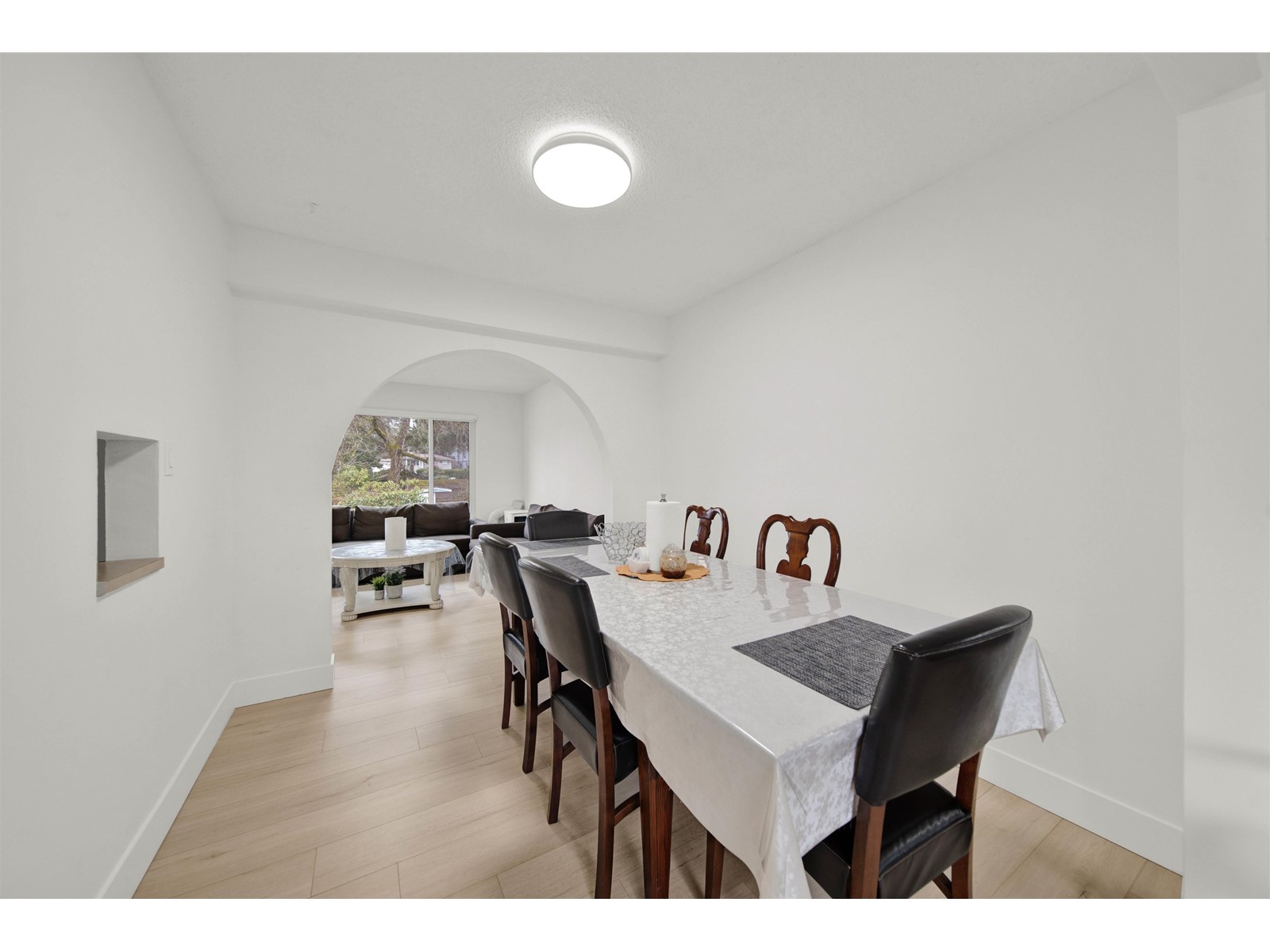 Property at 11488 140 STREET image 3