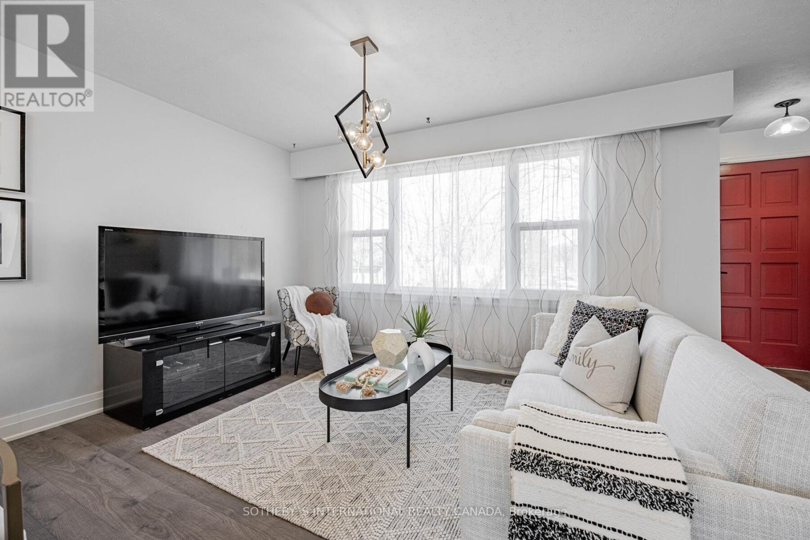 Property at 4075A LAWRENCE AVENUE E image 5