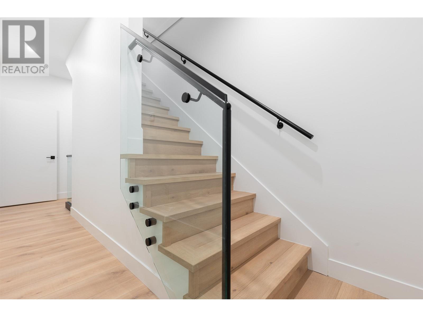 2632 Ward Street, Vancouver, British Columbia  V5R 4S6 - Photo 7 - R2970132