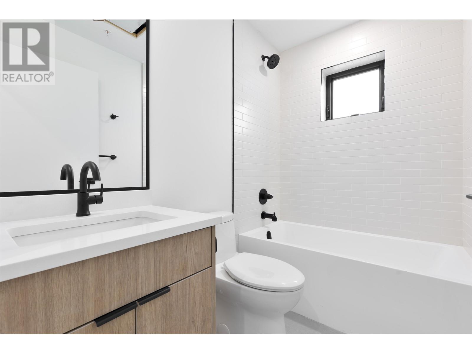 2636 Ward Street, Vancouver, British Columbia  V5R 4S6 - Photo 8 - R2970142