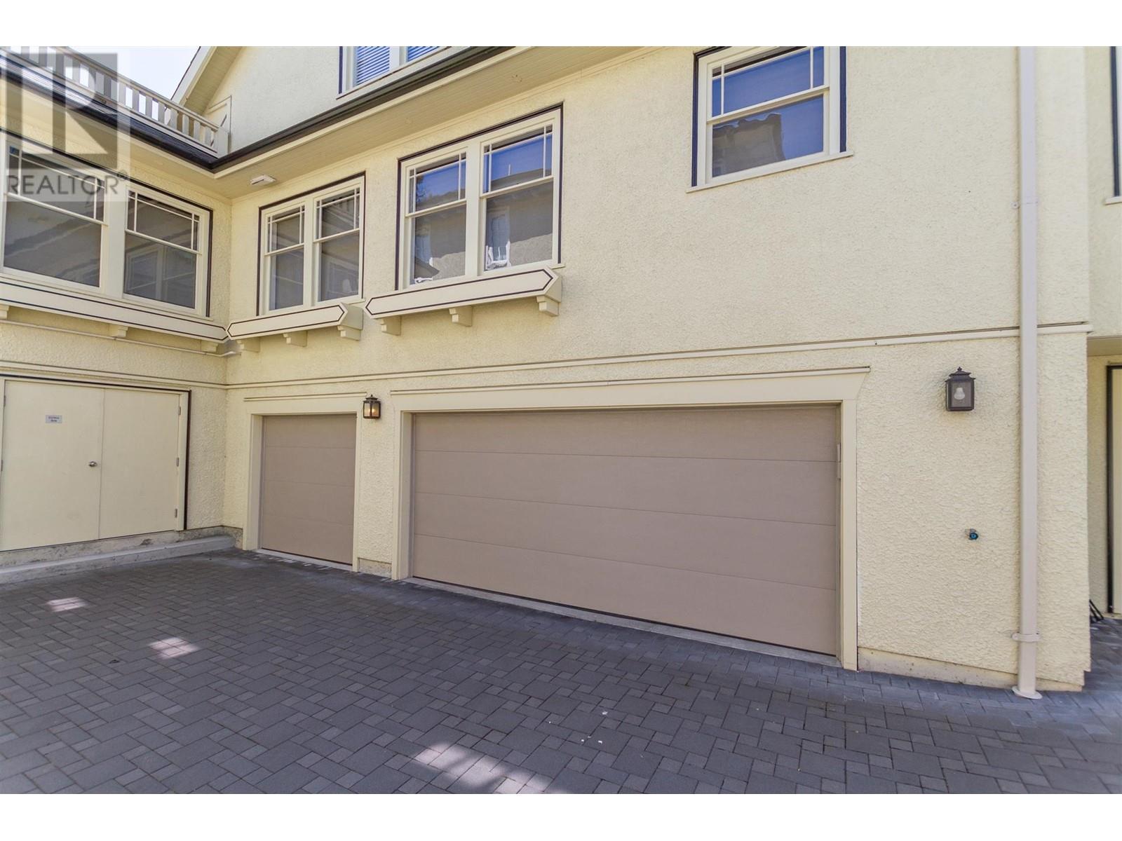 Listing Picture 24 of 25 : 3345 COLLINGWOOD STREET, Vancouver / 溫哥華 - 魯藝地產 Yvonne Lu Group - MLS Medallion Club Member