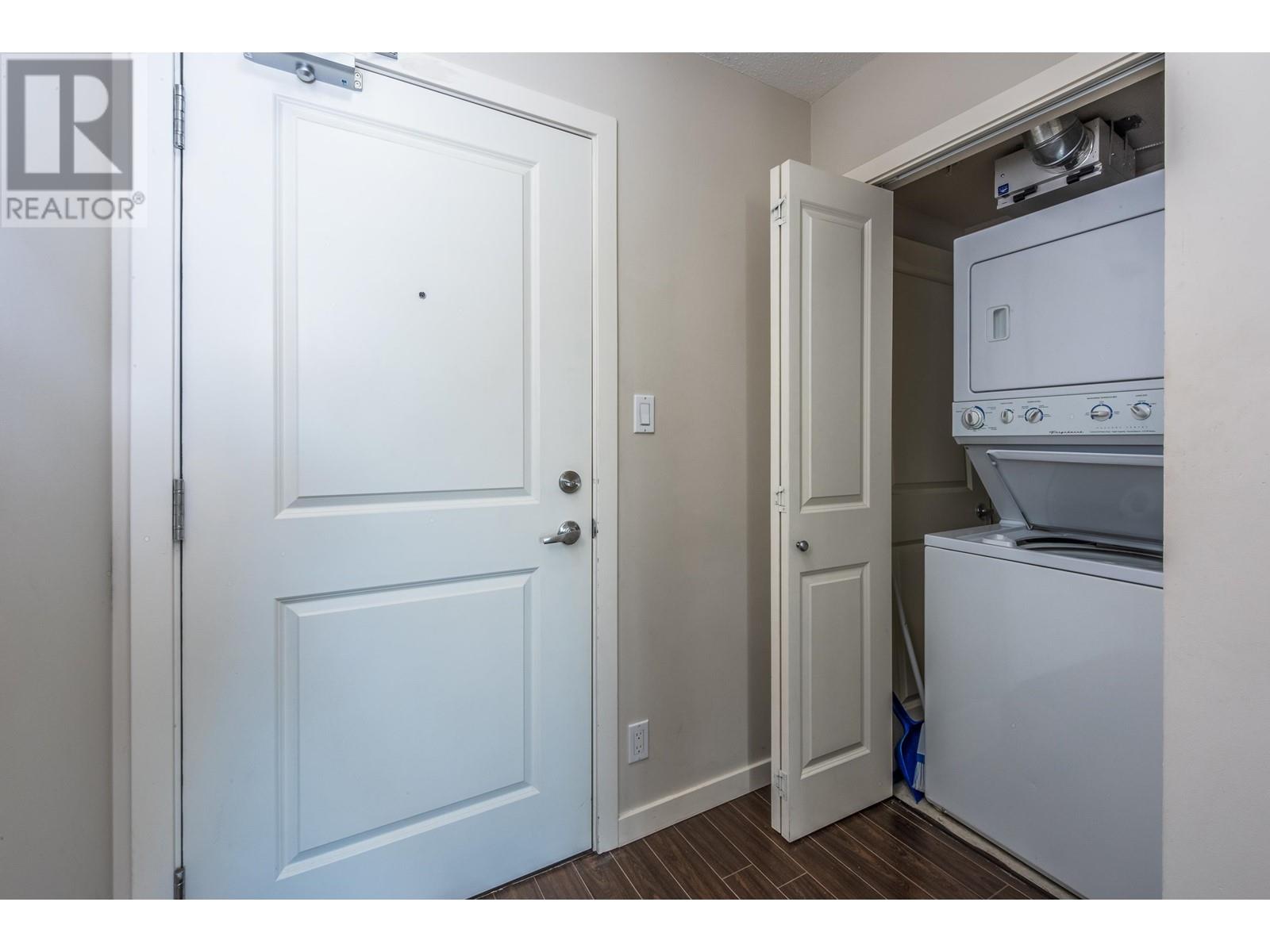 Listing Picture 22 of 28 : 1503 1068 W BROADWAY, Vancouver / 溫哥華 - 魯藝地產 Yvonne Lu Group - MLS Medallion Club Member