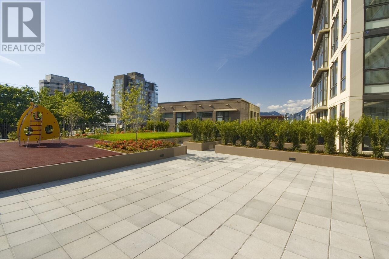 Listing Picture 28 of 28 : 1503 1068 W BROADWAY, Vancouver / 溫哥華 - 魯藝地產 Yvonne Lu Group - MLS Medallion Club Member