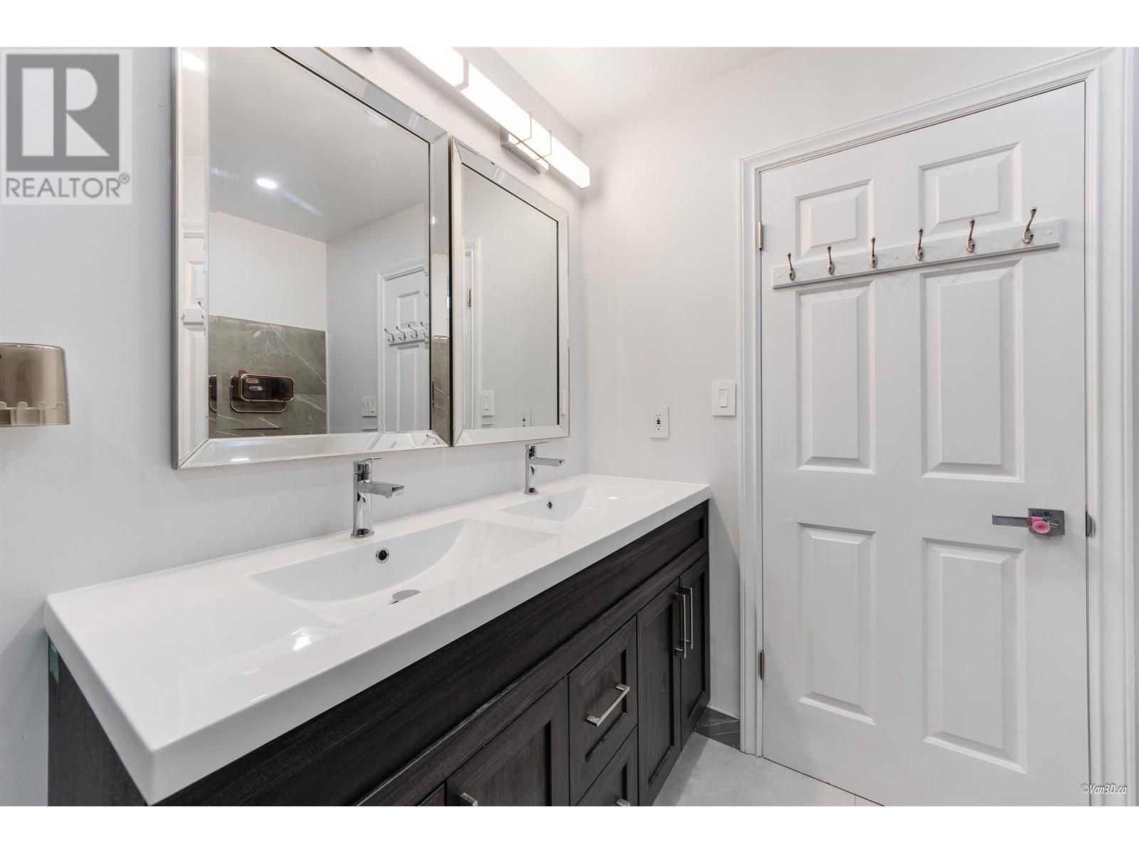 7550 Carnleigh Place, Burnaby, British Columbia  V5E 4A4 - Photo 16 - R2970159